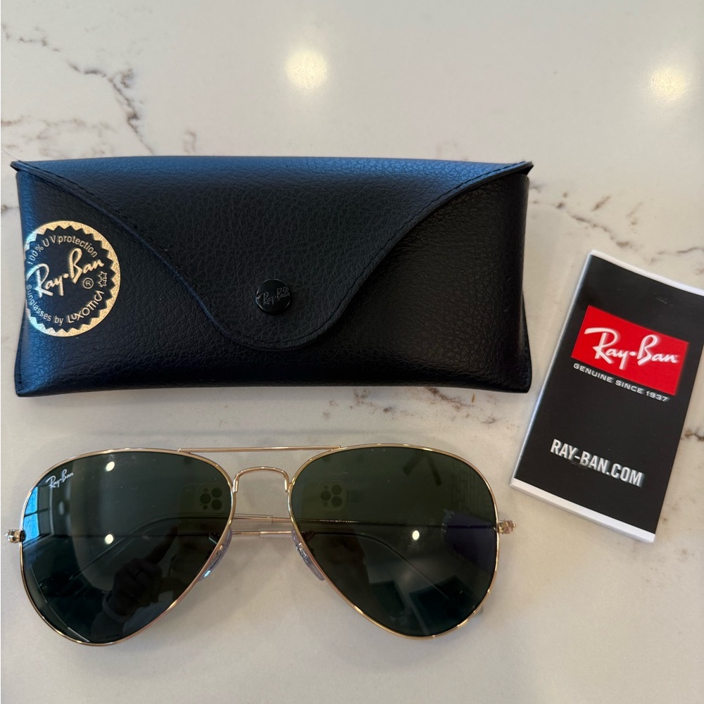 Ray-Ban Aviator Sunglasses with Black Case